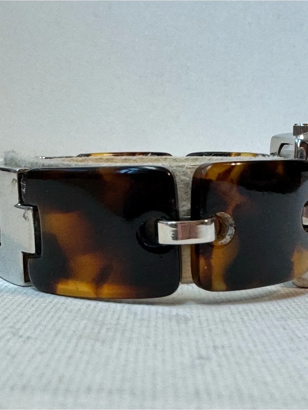 Vintage Merona Women's Polished Silver Acrylic Tortoise Link Bracelet Watch